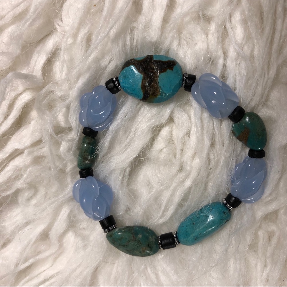 Unique artisan-made stretch bracelet with natural cross in Genuine Tourquoise!